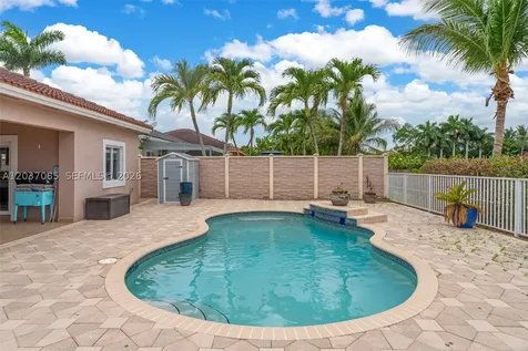 4449 SW 164th Path Miami FL 33185