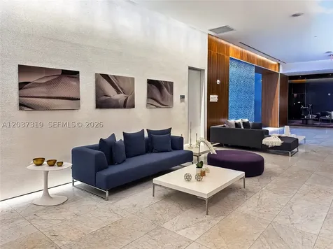 68 SE 6th Street Miami FL 33131