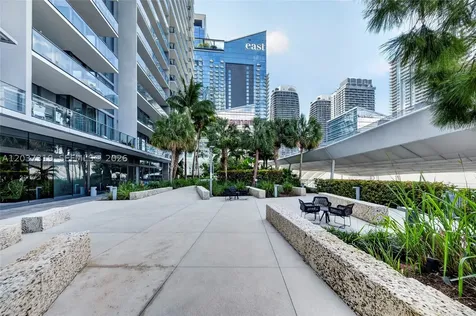 68 SE 6th Street Miami FL 33131