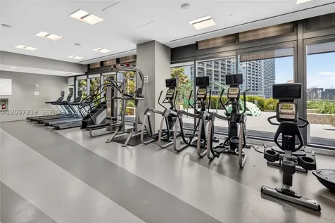 68 SE 6th Street Miami FL 33131