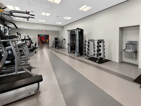 68 SE 6th Street Miami FL 33131