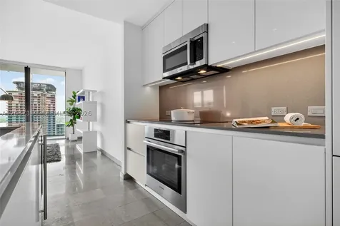 68 SE 6th Street Miami FL 33131