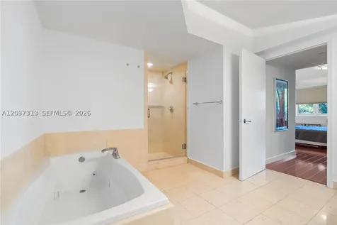 20000 E Country Club Drive Aventura FL 33180