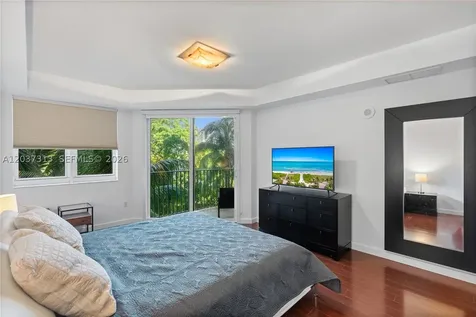 20000 E Country Club Drive Aventura FL 33180