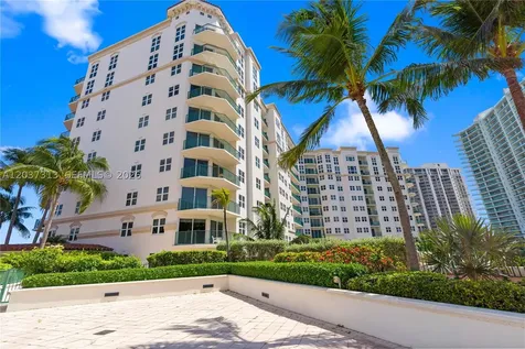 20000 E Country Club Drive Aventura FL 33180