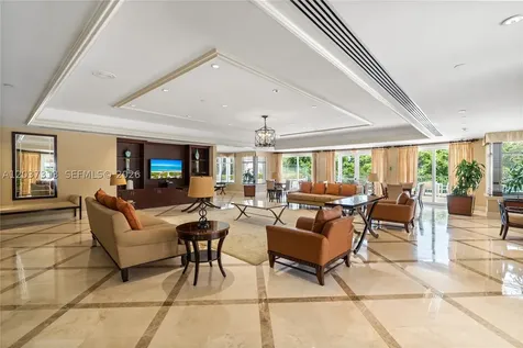 20000 E Country Club Drive Aventura FL 33180
