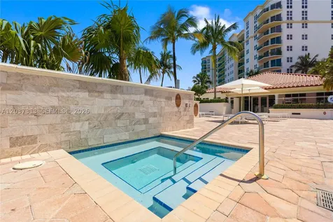 20000 E Country Club Drive Aventura FL 33180