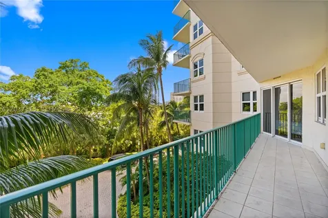 20000 E Country Club Drive Aventura FL 33180