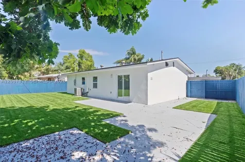 1473 NE 30th Court Pompano Beach FL 33064