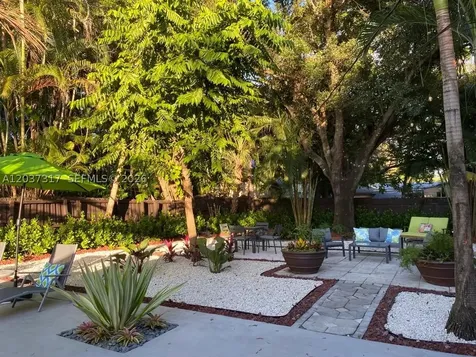 204 SW 19th Avenue Fort Lauderdale FL 33312