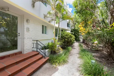 6941 Bay Drive Miami Beach FL 33141