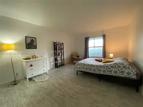 605 S Pine Island Road Plantation FL 33324