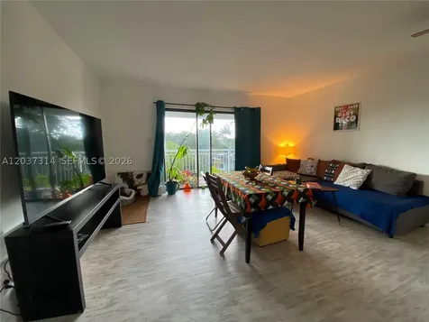 605 S Pine Island Road Plantation FL 33324