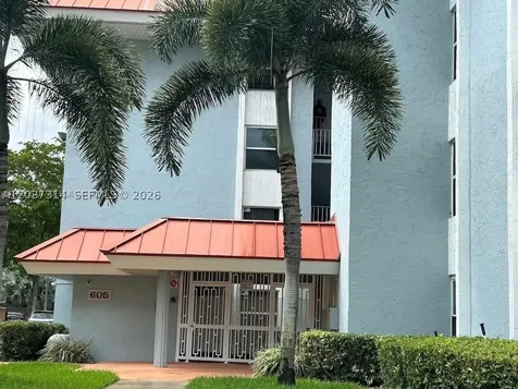 605 S Pine Island Road Plantation FL 33324