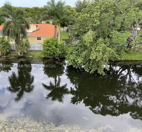 605 S Pine Island Road Plantation FL 33324