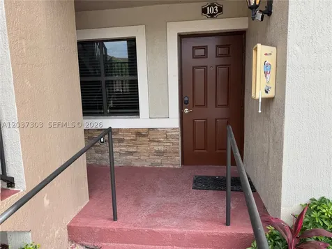 22311 SW 88th Place Cutler Bay FL 33190