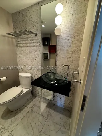 200 Biscayne Boulevar Way Miami FL 33131