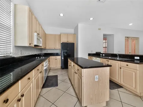 625 SW 146th Terrace Pembroke Pines FL 33027