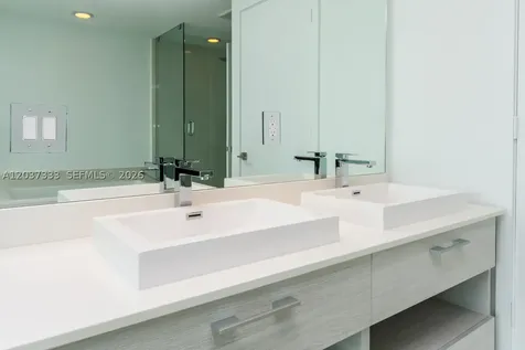 650 NE 32nd Street Miami FL 33137