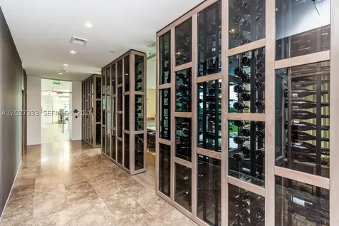650 NE 32nd Street Miami FL 33137