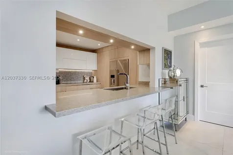 201 Crandon Boulevard Key Biscayne FL 33149