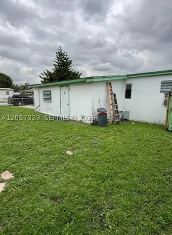 11410 SW 44th Street Miami FL 33165