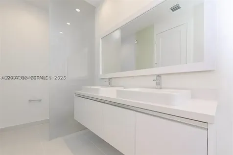 10245 NW 63rd Terrace Doral FL 33178