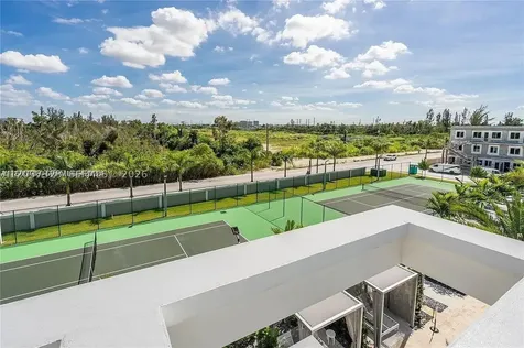 10245 NW 63rd Terrace Doral FL 33178