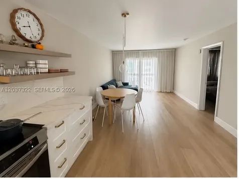 220 Washington Avenue Miami Beach FL 33139