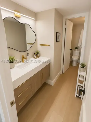 220 Washington Avenue Miami Beach FL 33139