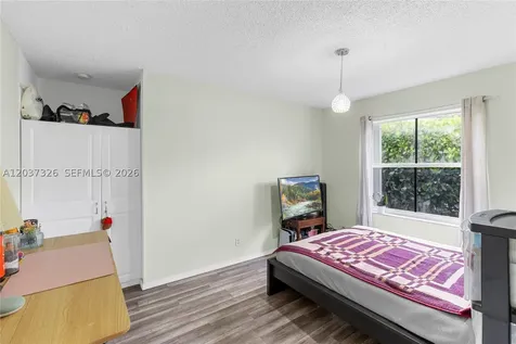 649 Willow Bend Road Weston FL 33327