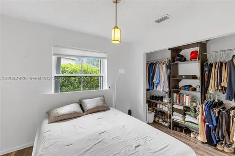 649 Willow Bend Road Weston FL 33327