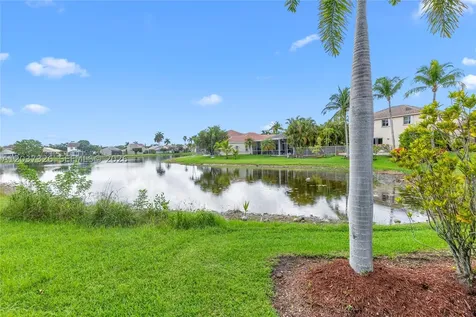 649 Willow Bend Road Weston FL 33327