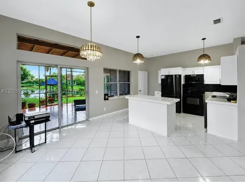 649 Willow Bend Road Weston FL 33327