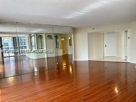 19101 NE 36th Court Aventura FL 33180