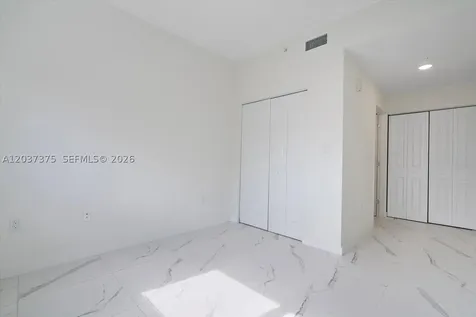 420 SW 7th Avenue Miami FL 33130