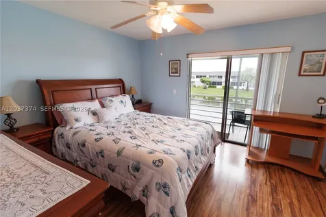 90 Berkshire D West Palm Beach FL 33417