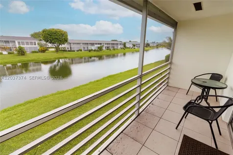 90 Berkshire D West Palm Beach FL 33417