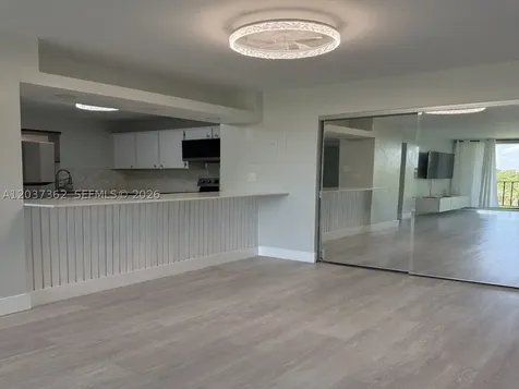 870 NW 87th Avenue Miami FL 33172