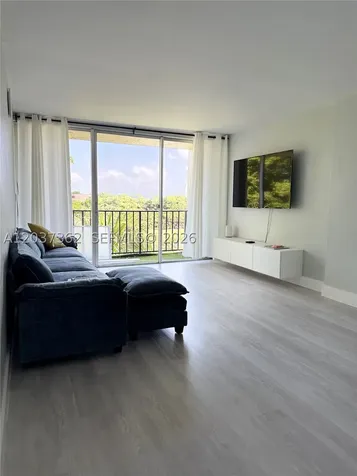 870 NW 87th Avenue Miami FL 33172