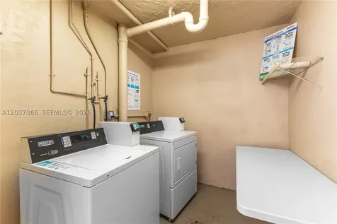 9495 Evergreen Place Davie FL 33324