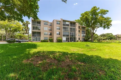 9495 Evergreen Place Davie FL 33324