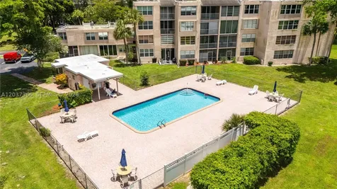 9495 Evergreen Place Davie FL 33324