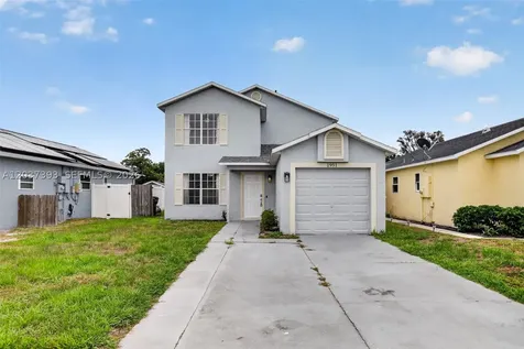 1951 Tropic Bay Court Orlando FL 32807