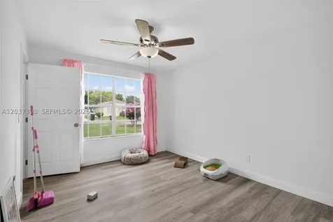 1951 Tropic Bay Court Orlando FL 32807
