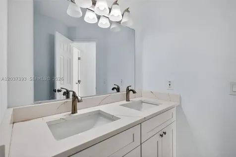 1951 Tropic Bay Court Orlando FL 32807