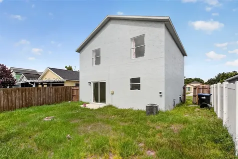 1951 Tropic Bay Court Orlando FL 32807