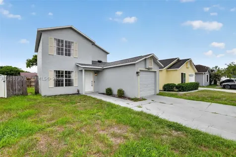 1951 Tropic Bay Court Orlando FL 32807
