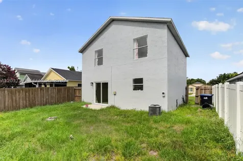 1951 Tropic Bay Court Orlando FL 32807