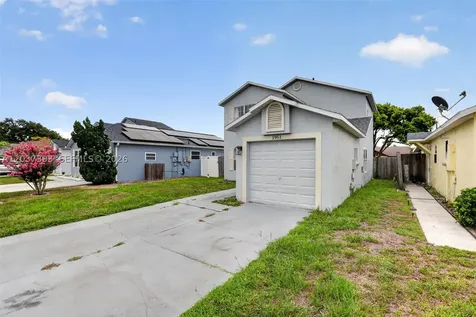 1951 Tropic Bay Court Orlando FL 32807